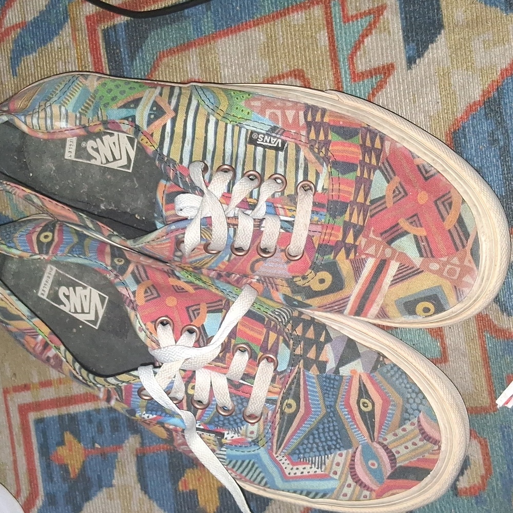 Vibrant Graphic Low-Top Sneakers